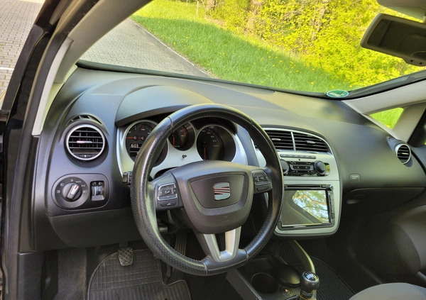 Seat Altea XL cena 28500 przebieg: 99800, rok produkcji 2011 z Cieszyn małe 326